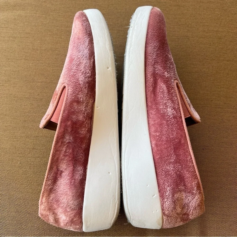 Fitflop right please